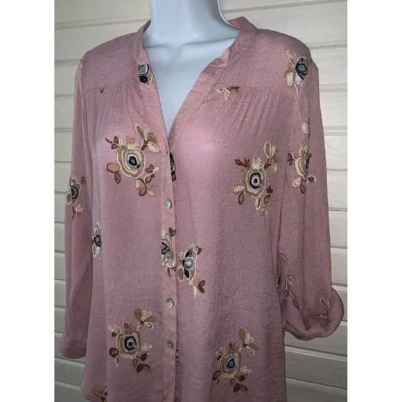 Fig & Flower Sz MEDIUM Tunic Blouse Pink Floral Embroidery Button Front EUC - Picture 1 of 12